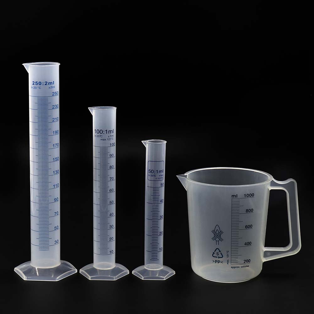 Ulab Handled Plastic Beaker And Measuring Cylinder Set Pc Of Ml Handled Beakers Size